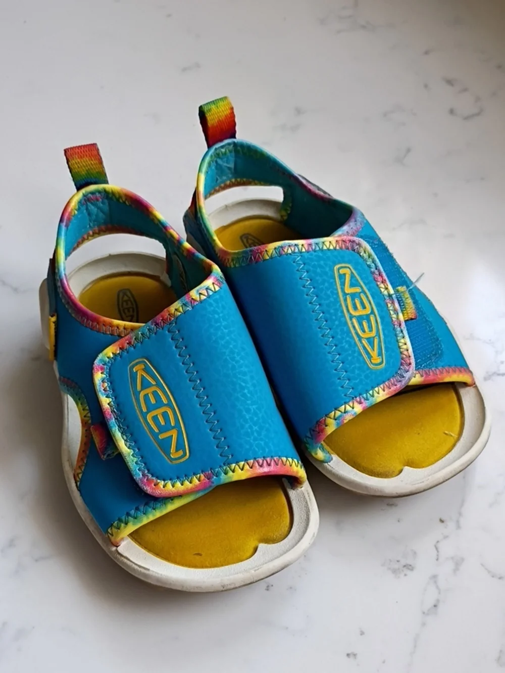 KEEN Kids Blue & Yellow Rainbow-Trim Sandals